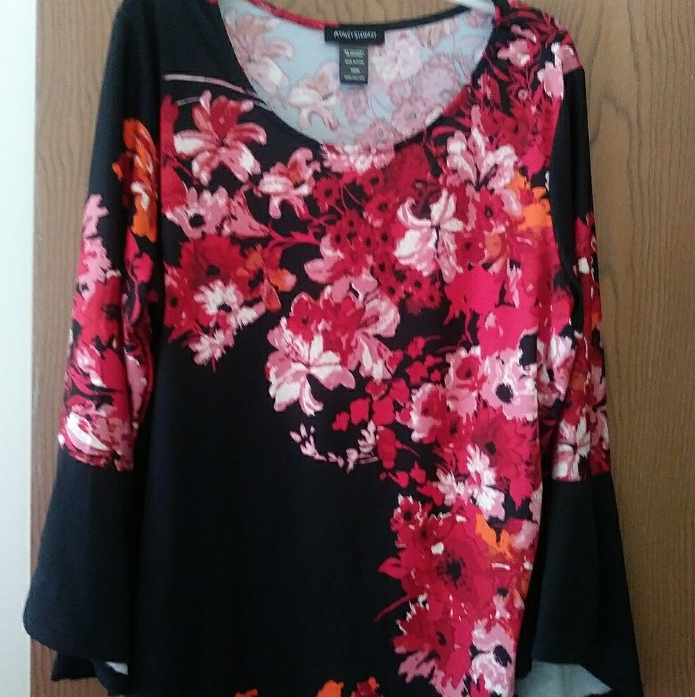 Beautiful long sleeve blouse